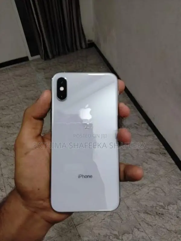 Apple iPhone XS (Used)