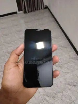 Apple iPhone XS (Used)