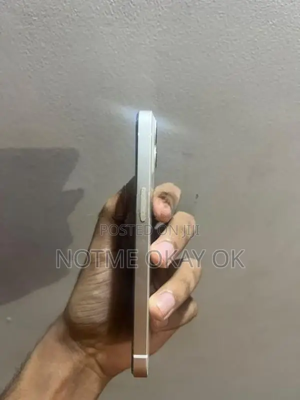 Apple iPhone 13 White (Used)