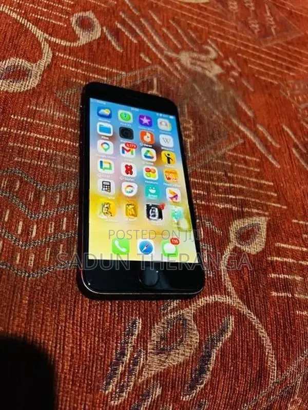 Apple iPhone SE 2 64GB (Used)