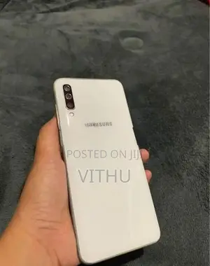 Samsung Galaxy A70 (Used)