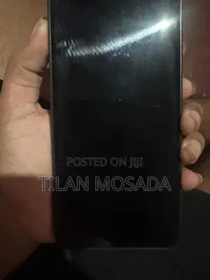 Samsung Galaxy A7 (Used)