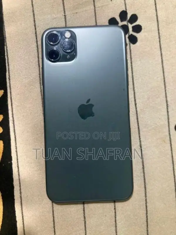 Apple iPhone 11 Pro Max 64GB (Used)