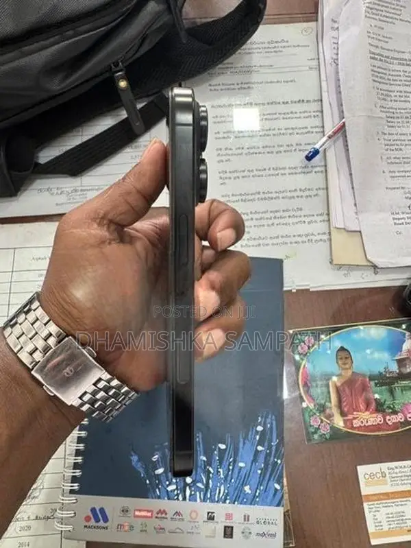 Apple iPhone 16 Pro (Used)