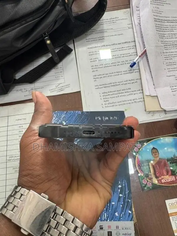 Apple iPhone 16 Pro (Used)