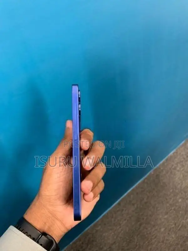 Samsung Galaxy S25 (Used)
