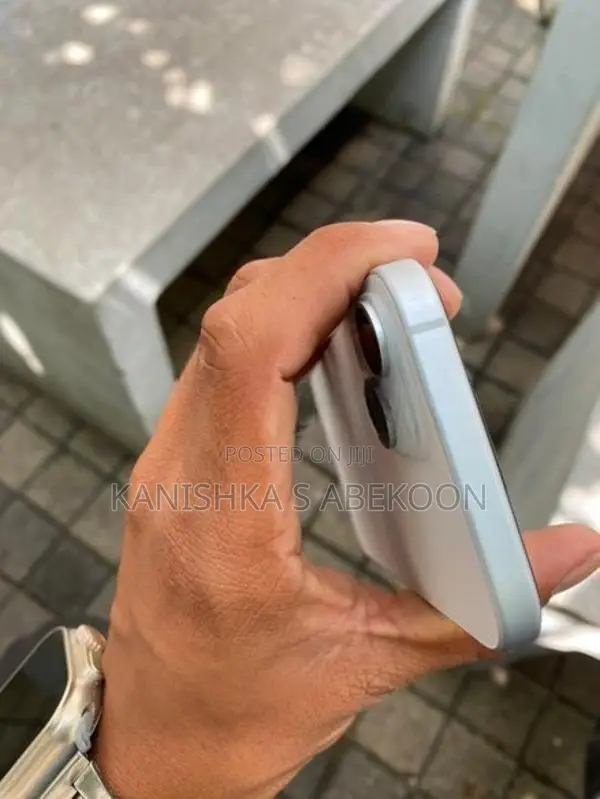 Apple iPhone 15 (Used)