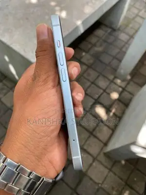 Apple iPhone 15 (Used)