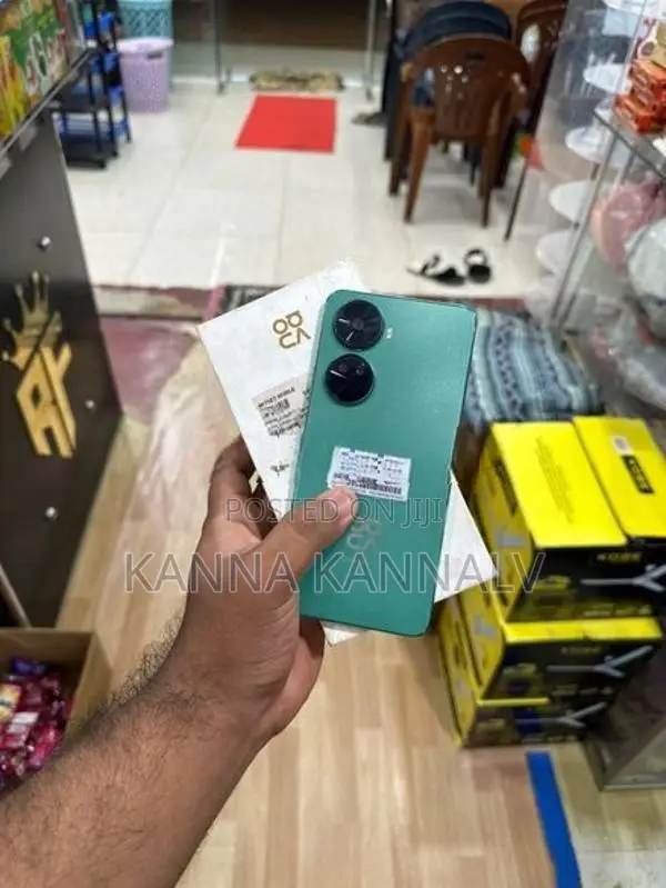 Huawei Nova 12 SE (Used)