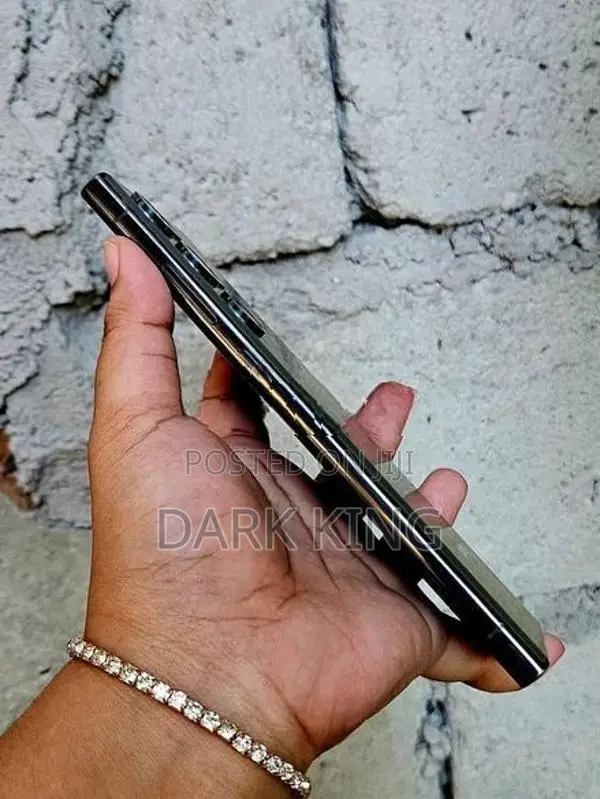 Samsung Galaxy S23 Ultra (Used)
