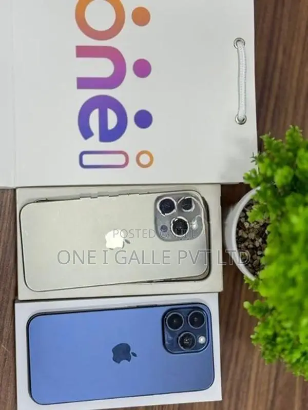 Apple iPhone 15 Pro Max 256GB (Used)