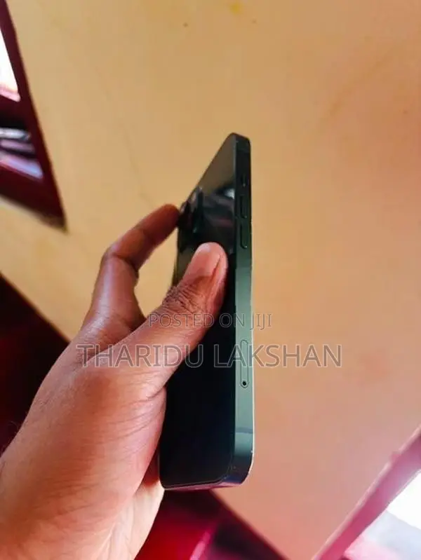 Apple iPhone 13 256GB (Used)