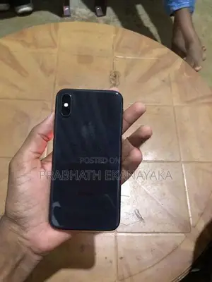 Apple iPhone XS (Used)