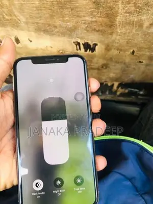 Apple iPhone XS (Used)