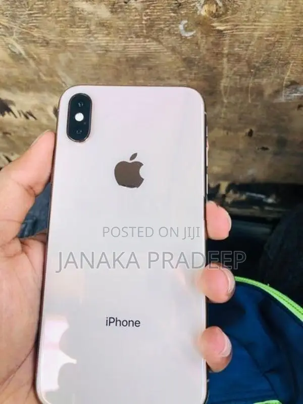 Apple iPhone XS (Used)