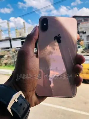 Apple iPhone XS (Used)