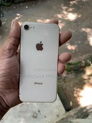 Apple iPhone 8 (Used)