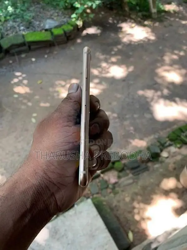 Apple iPhone 8 (Used)
