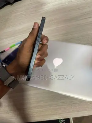 Apple iPhone 13 (Used)