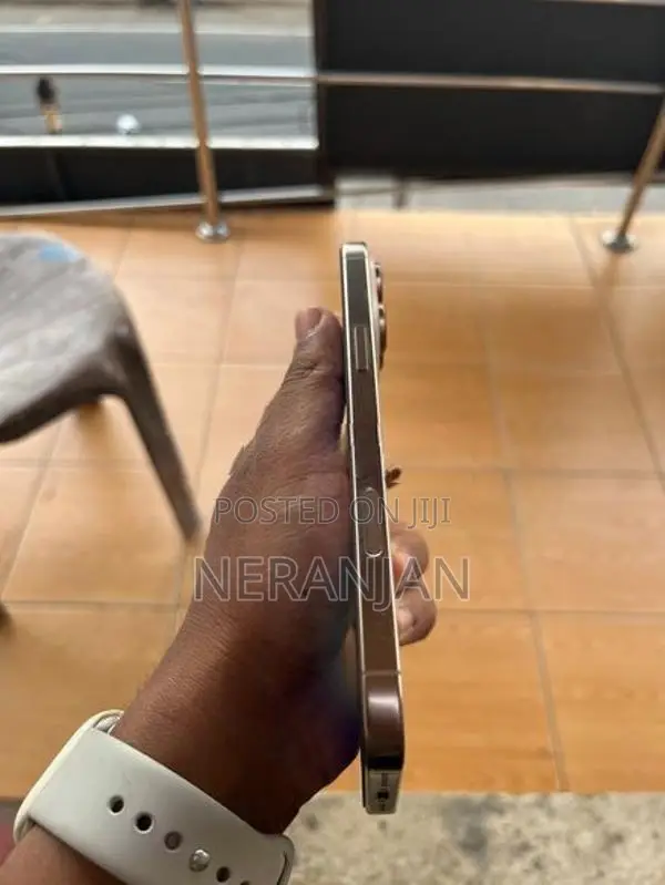 Apple iPhone 16 Pro Max (Used)