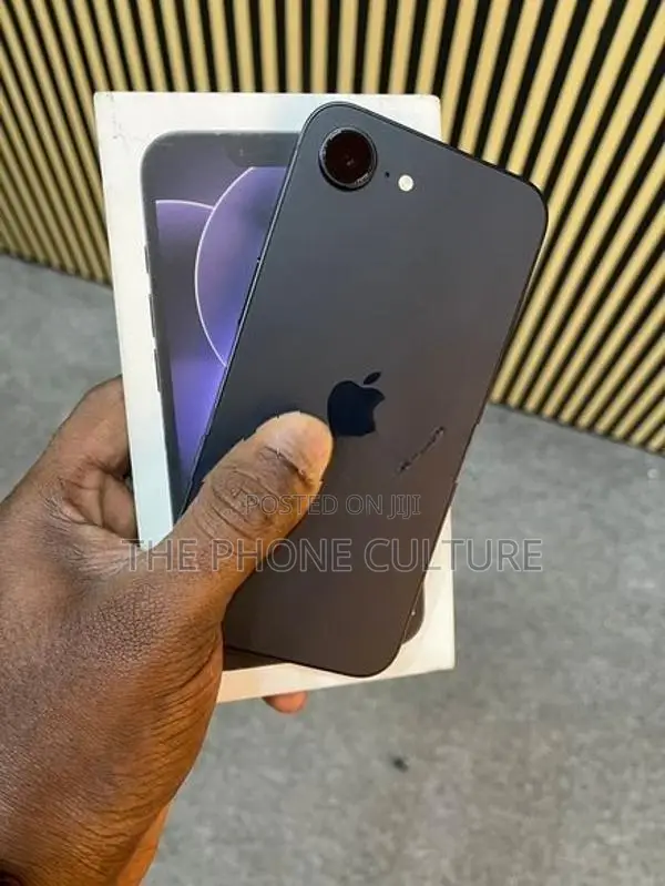 Apple iPhone 17e 256GB (Used)