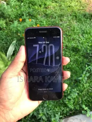 Apple iPhone SE 2 (Used)
