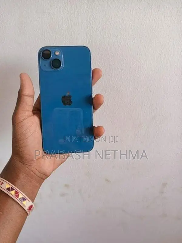Apple iPhone 13 (Used)