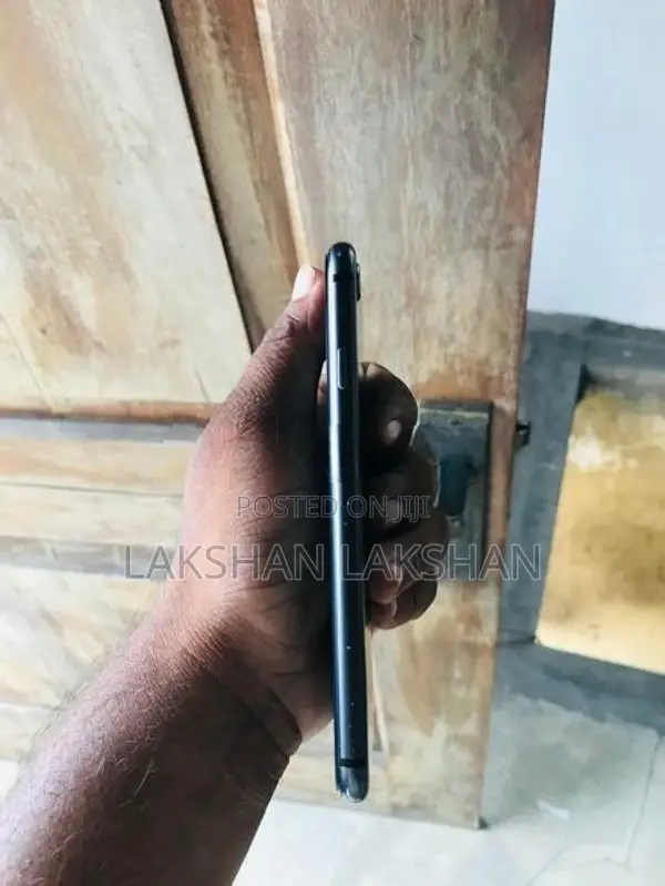 Apple iPhone 8 64GB (Used)
