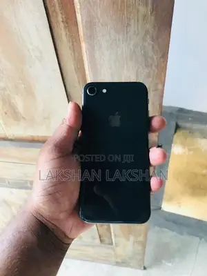 Apple iPhone 8 64GB (Used)