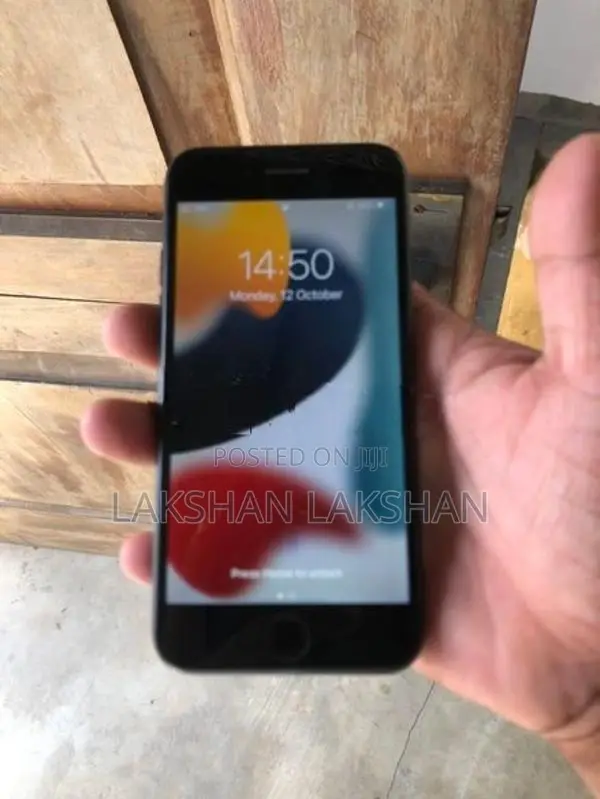Apple iPhone 7 128GB (Used)