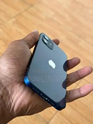 Apple iPhone 12 64GB (Used)