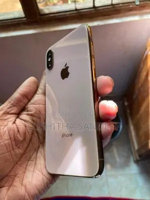 Apple iPhone XS (Used)