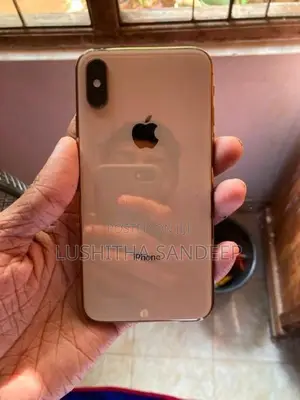 Apple iPhone XS (Used)