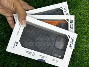 Skor 17 Pro Max Phone Case