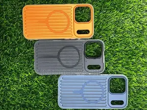 Skor 17 Pro Max Phone Case