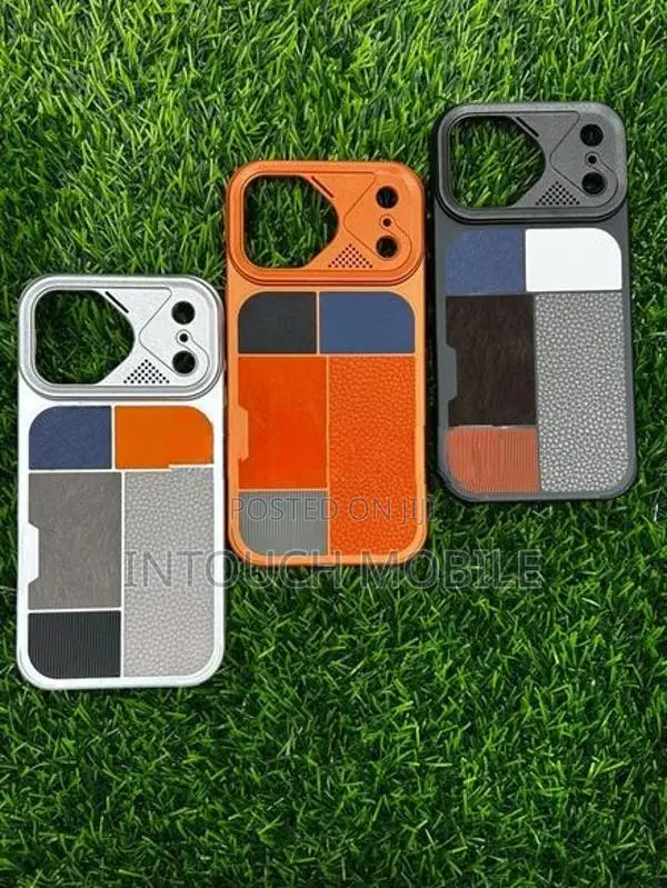 Skor 17 Pro Max Phone Case