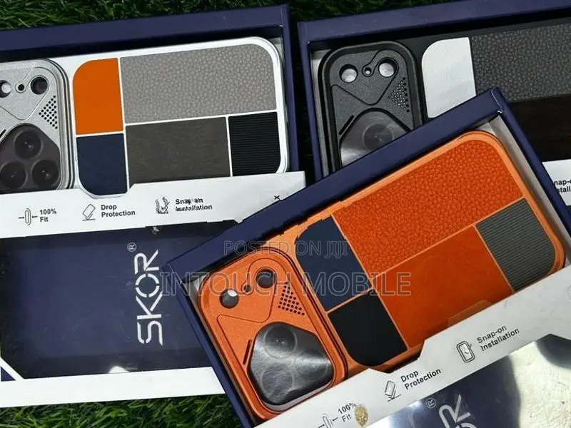 Skor 17 Pro Max Phone Case