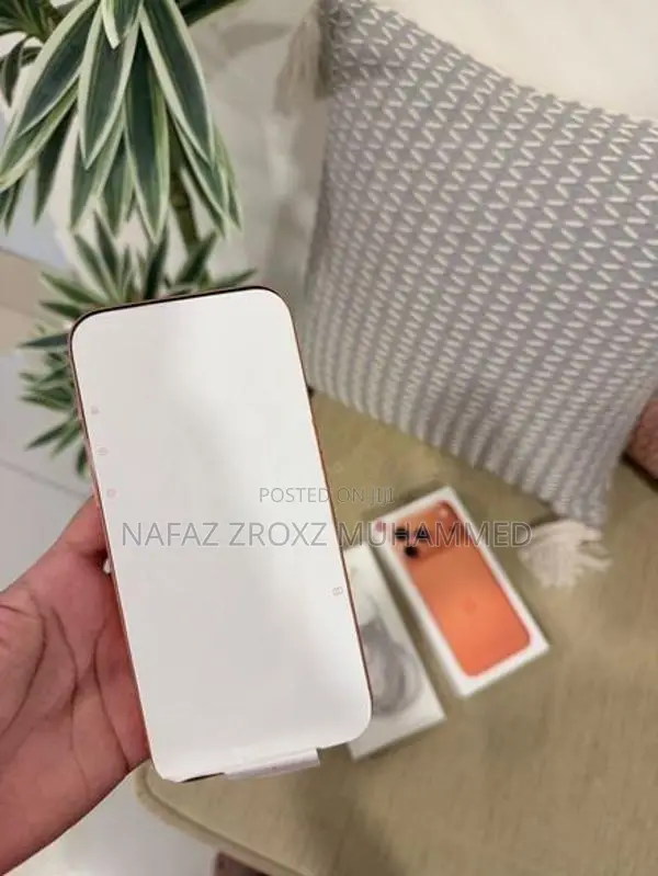 Apple iPhone 17 Pro Max 256GB Cosmic (Used)