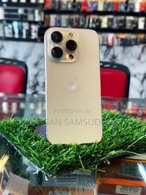 Apple iPhone 15 Pro (Used)