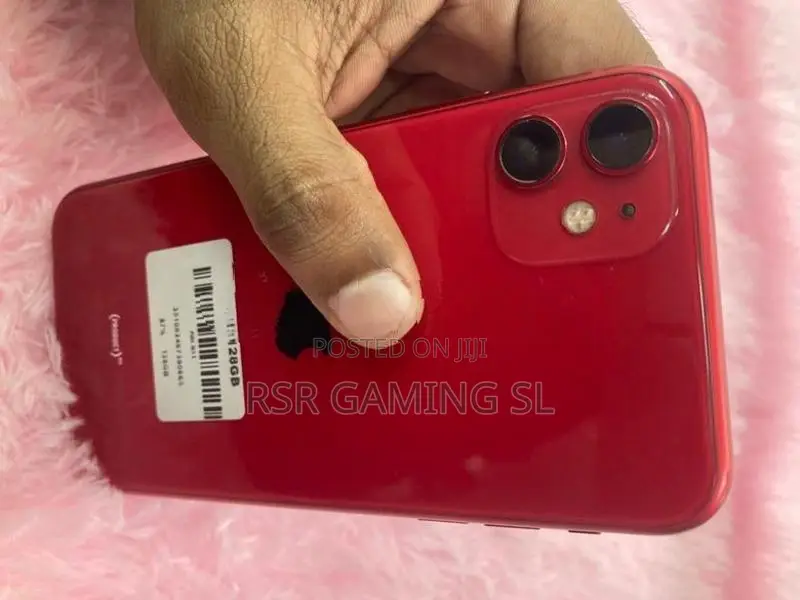 Apple iPhone 11 (Used)
