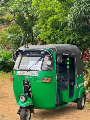 Bajaj 4 Stroke 2007 Three Wheel (Used)