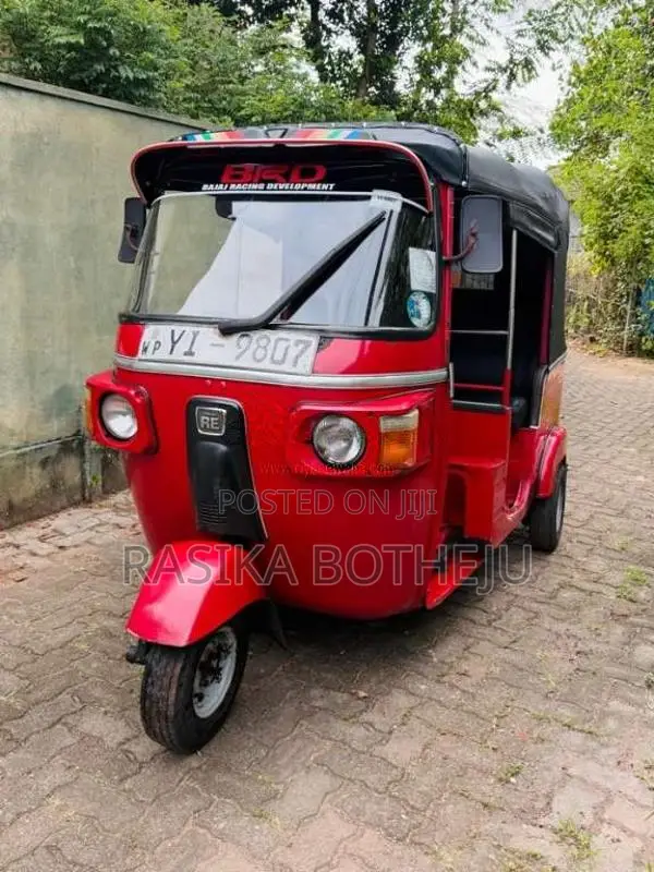 Bajaj 4 Stroke 2010 Three Wheel (Used)