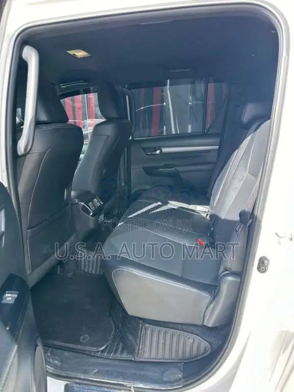 Toyota Hilux Rocco 2025 Pickup (Used)