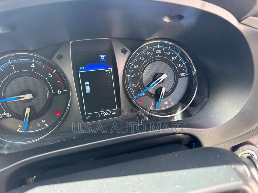 Toyota Hilux Rocco 2025 Pickup (Used)