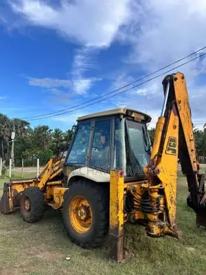 JCB 3CX 1995 Heavy-Duty (Used)