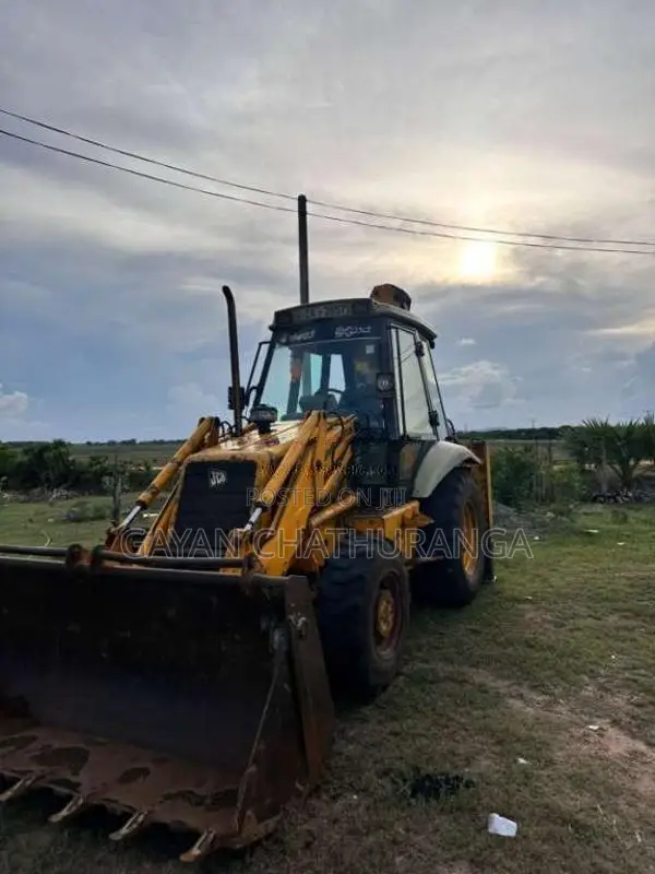JCB 3CX 1995 Heavy-Duty (Used)