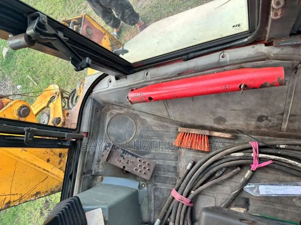 JCB 3CX 1995 Heavy-Duty (Used)