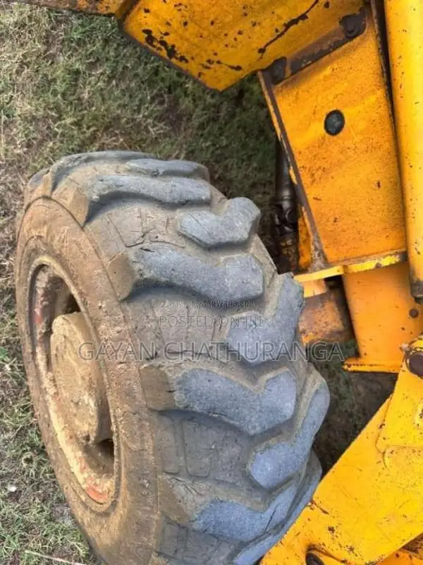 JCB 3CX 1995 Heavy-Duty (Used)
