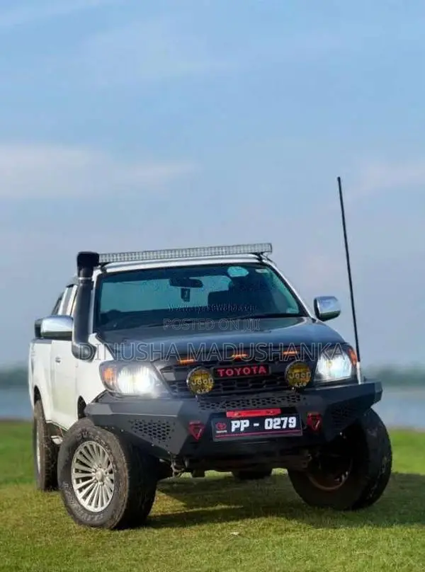Toyota Hilux 2009 Pickup (Used)