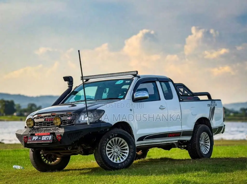 Toyota Hilux 2009 Pickup (Used)